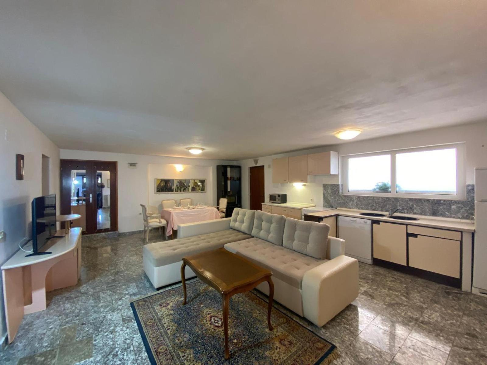Nova Vas  Apartments Aurelia מראה חיצוני תמונה